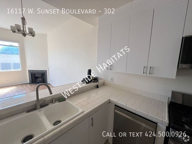 Building Photo - 16117 W Sunset Blvd Unit 302 Rental