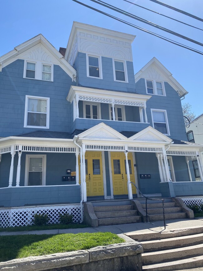 Building Photo - 15 Huntington St Unit 4