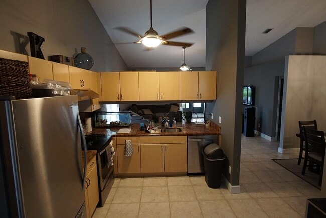 Photo - 58 Paxford Ln