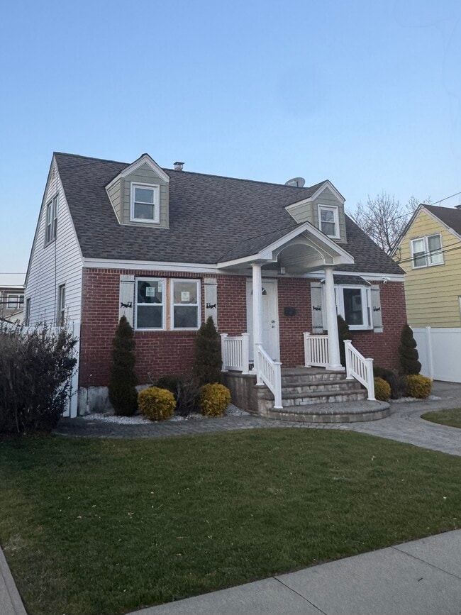 Photo - 741 Salem Rd