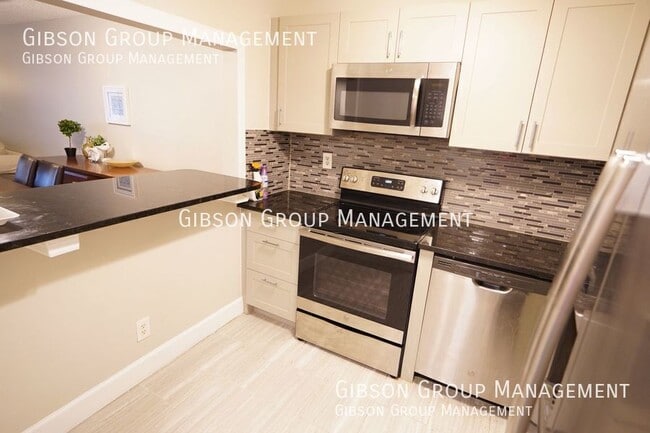 Photo - 3000 E SUNRISE LAKES Dr