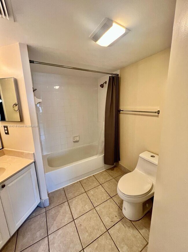 Photo - 400 Crestwood Ct N Unit 407