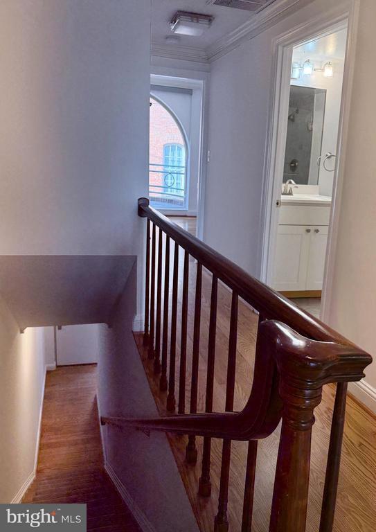 Photo - 2719 M St NW Unidad 2719