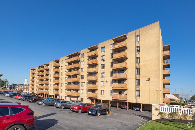 Photo - 380 Front St