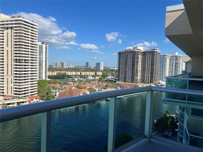 Photo - 19390 Collins Ave Unidad PH-5