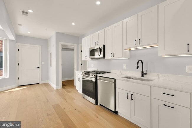 Photo - 3215 Mt Pleasant St NW Unit 301