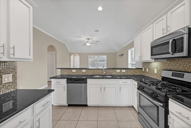 Photo - 13810 Rosemere Ln