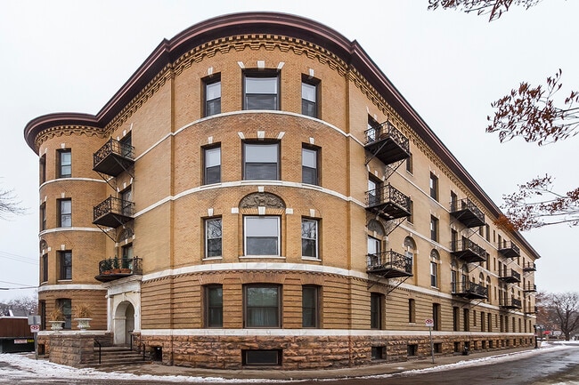 Building Photo - 11 Summit Ct Unit 11 Rental