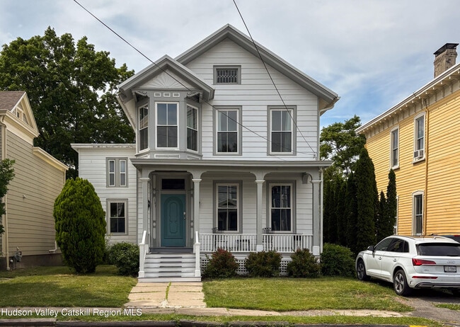 Building Photo - 103 N 5th St
