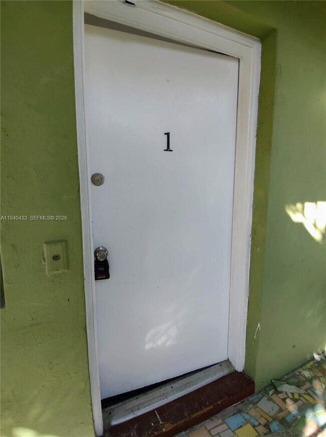 Photo - 1565 SW 6th St Unit 1