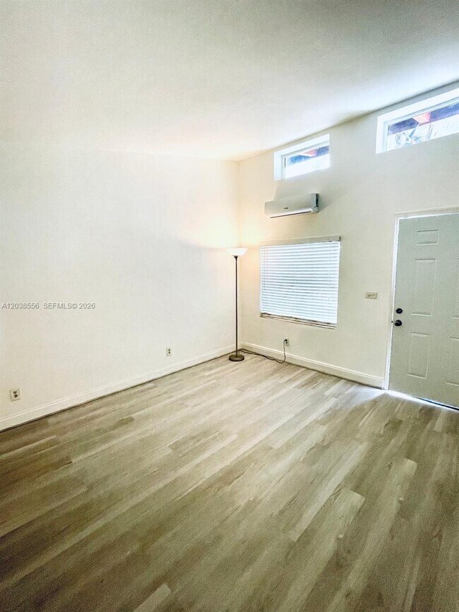 Photo - 1610 NE 110th Terrace