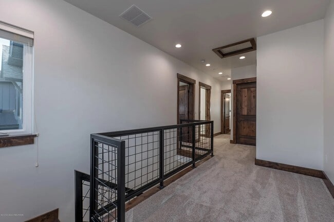 Photo - 8525 S 1000 W