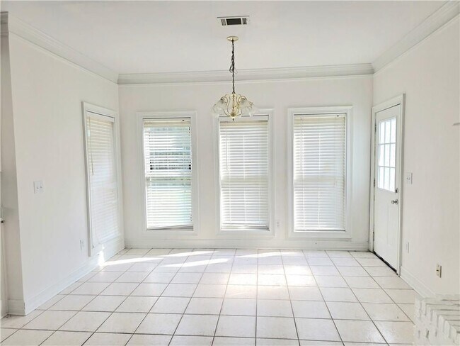 3385 Wellbrook Dr