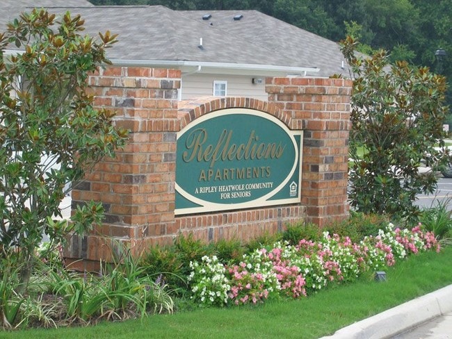 Firma - Reflections Apartments