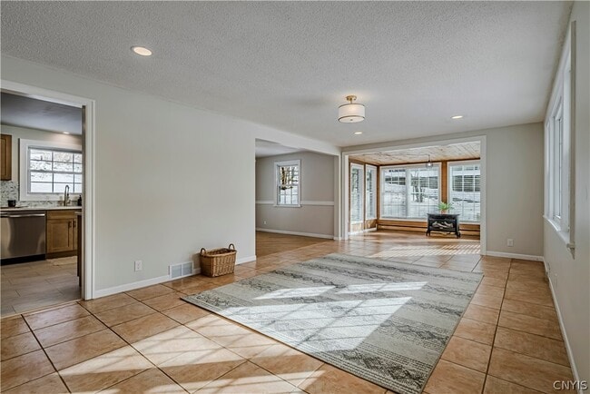 Photo - 63 Higby Rd