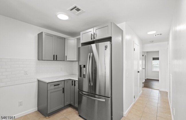 Photo - 700 4th Ave