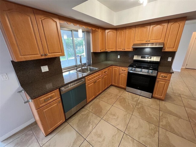 Photo - 2650 NW 94th Way