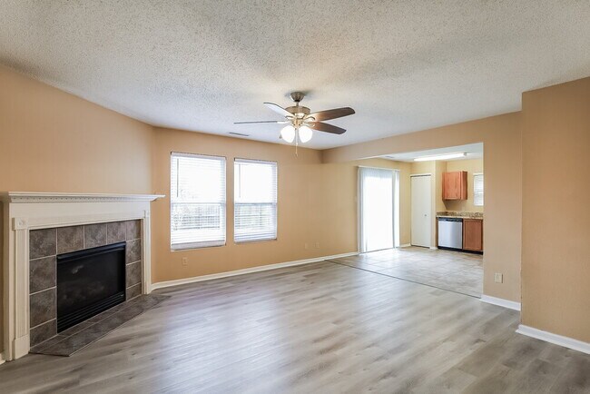 Photo - 1709 Feather Reed Ln