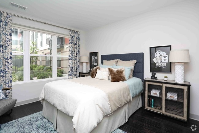 1BR, 1BA - 715 SF - The Edition