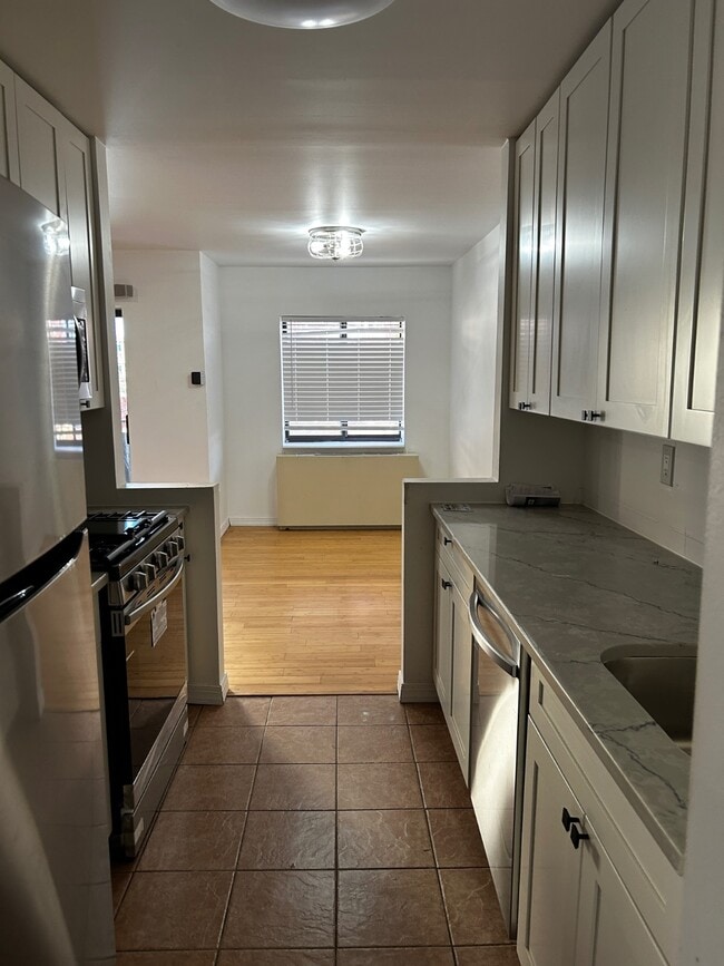 Photo - 80 Richmond Hill Rd