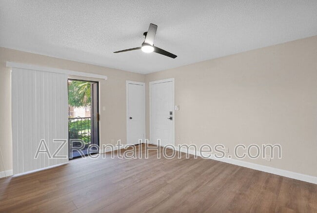 Photo - 1111 E University Dr Unidad #127