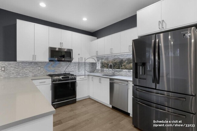 Photo - 2614 S Dearborn St