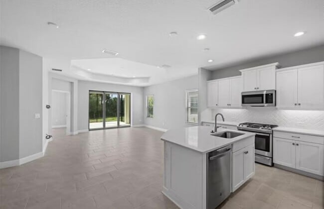 Photo - 4338 Tamarind Pl