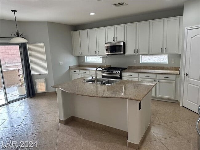 Photo - 2805 Alma Lidia Ave