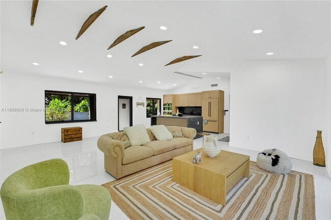 Photo - 125 NE 107th St
