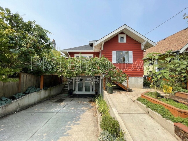 Building Photo - 1531 SE 48th Av Rental