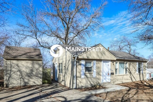 3 Bedroom Pet-Friendly Home in Kansas City, MO with Main Street Renewal