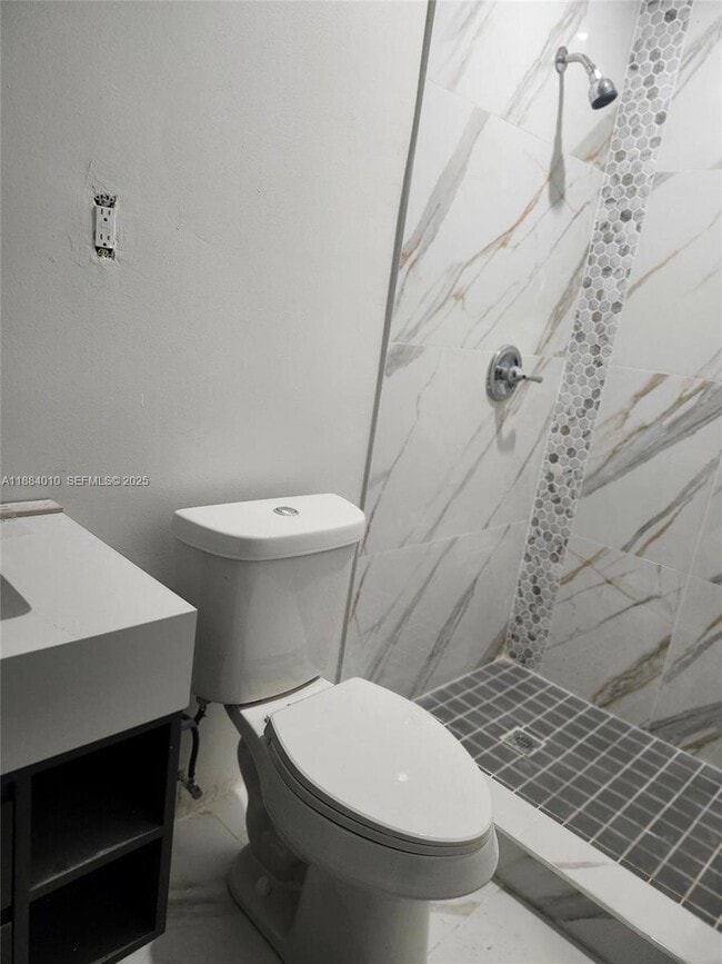 Building Photo - 184 NW 58th St Unit 184