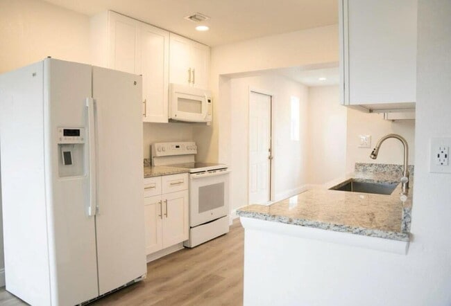 Photo - 2317 NW 15th Ct