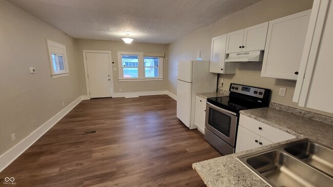 Photo - 3609 E Vermont St