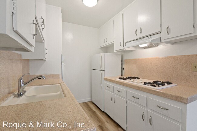 Photo - 1 br, 1 bath Apartment - 1550 S. Saltair A...