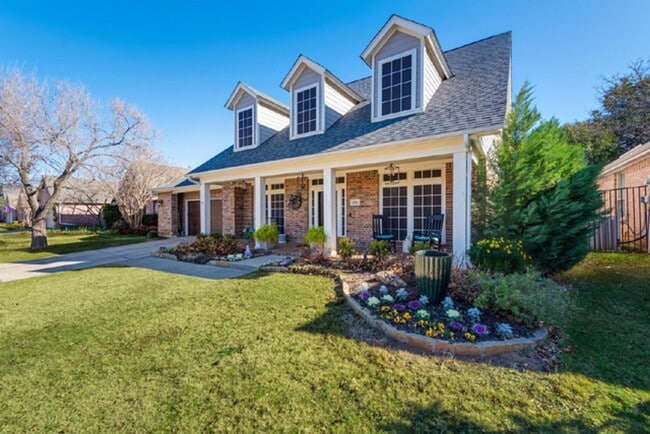 Building Photo - Prestigious 4-3.5-2 w POOL in Grapevine, C... Rental