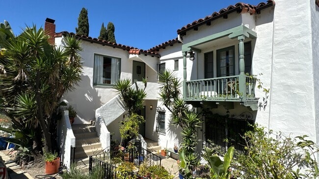 Building Photo - 2454 Kenilworth Ave Rental