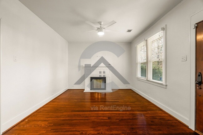 Photo - 1615 N Taylor St