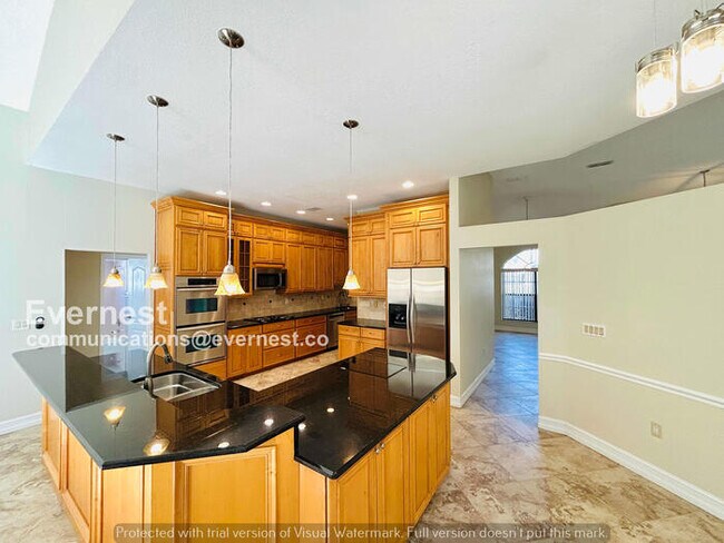 Photo - 6 Bed/4 Bath Home with Garage / Pet-Friendly / Available Now!