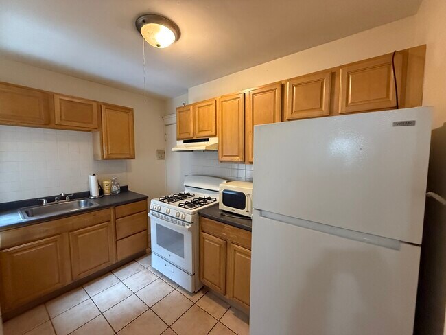 Photo - 248 Kelton St Unidad 4