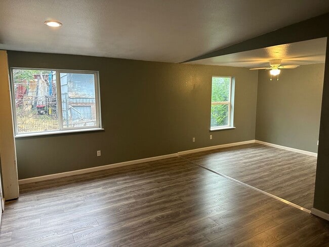 Photo - 214 Prescott St