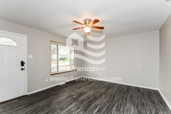 Photo - 1523 Redman Blvd