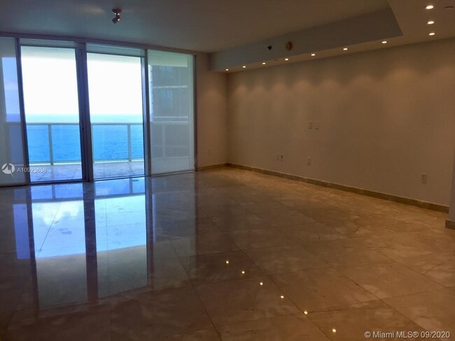 Photo - 17201 Collins Ave Unidad 2107