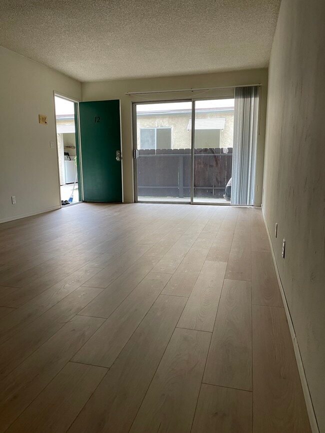 Photo - 15001 Condon Ave