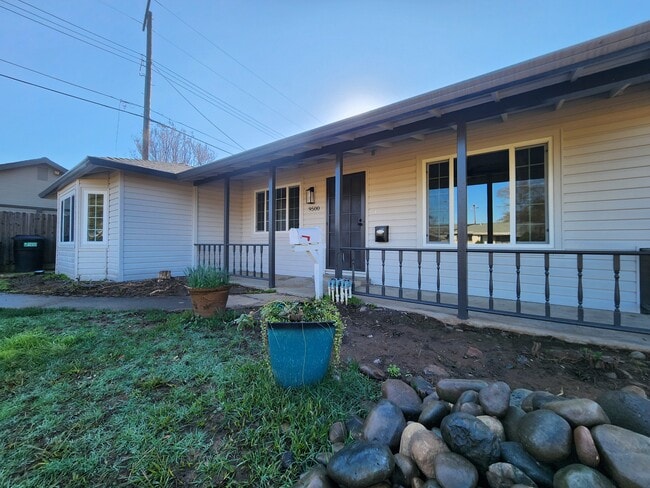 Photo - 9500 Pershing Ave