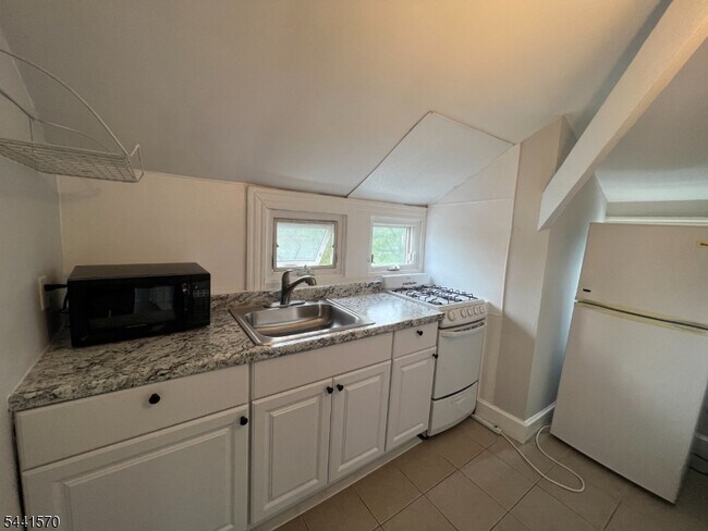 Photo - 206 Bellevue Ave Unit 3