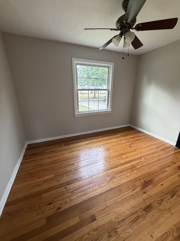 Photo - 16910 Lotus Dr