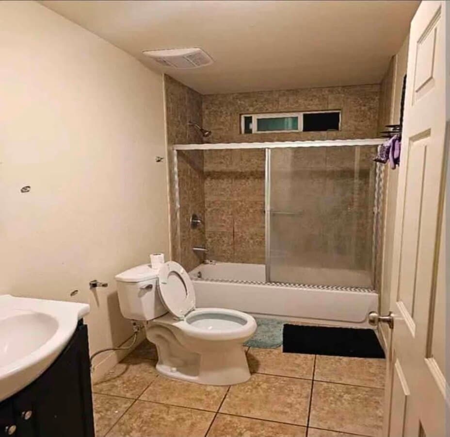 Photo - 329 E 116th Pl