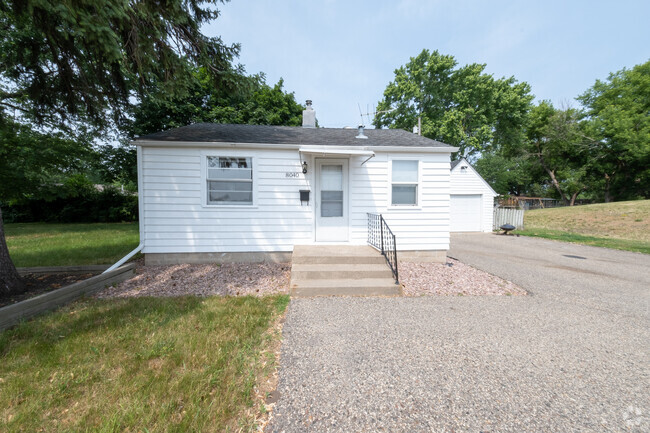 Building Photo - 8040 Lyndale Ave S Rental