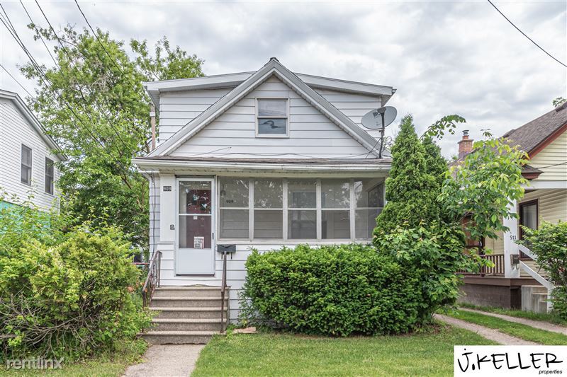 Photo - 909 Woodlawn Ave (Ann Arbor, MI)